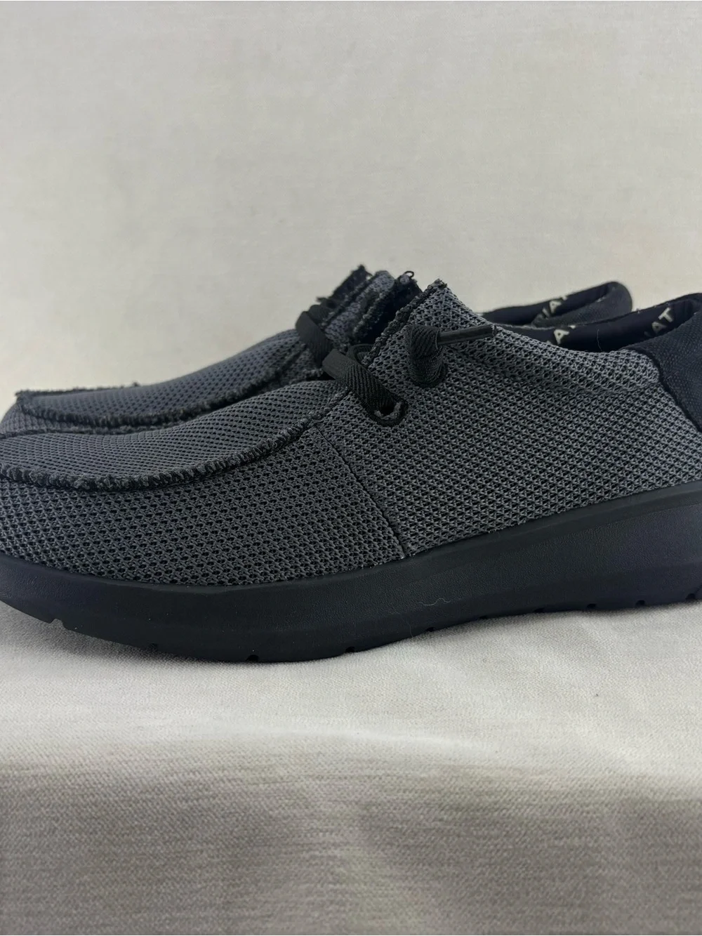 Ariat Men's Gray Mesh Slip-On Loafers size 7.5 NEW